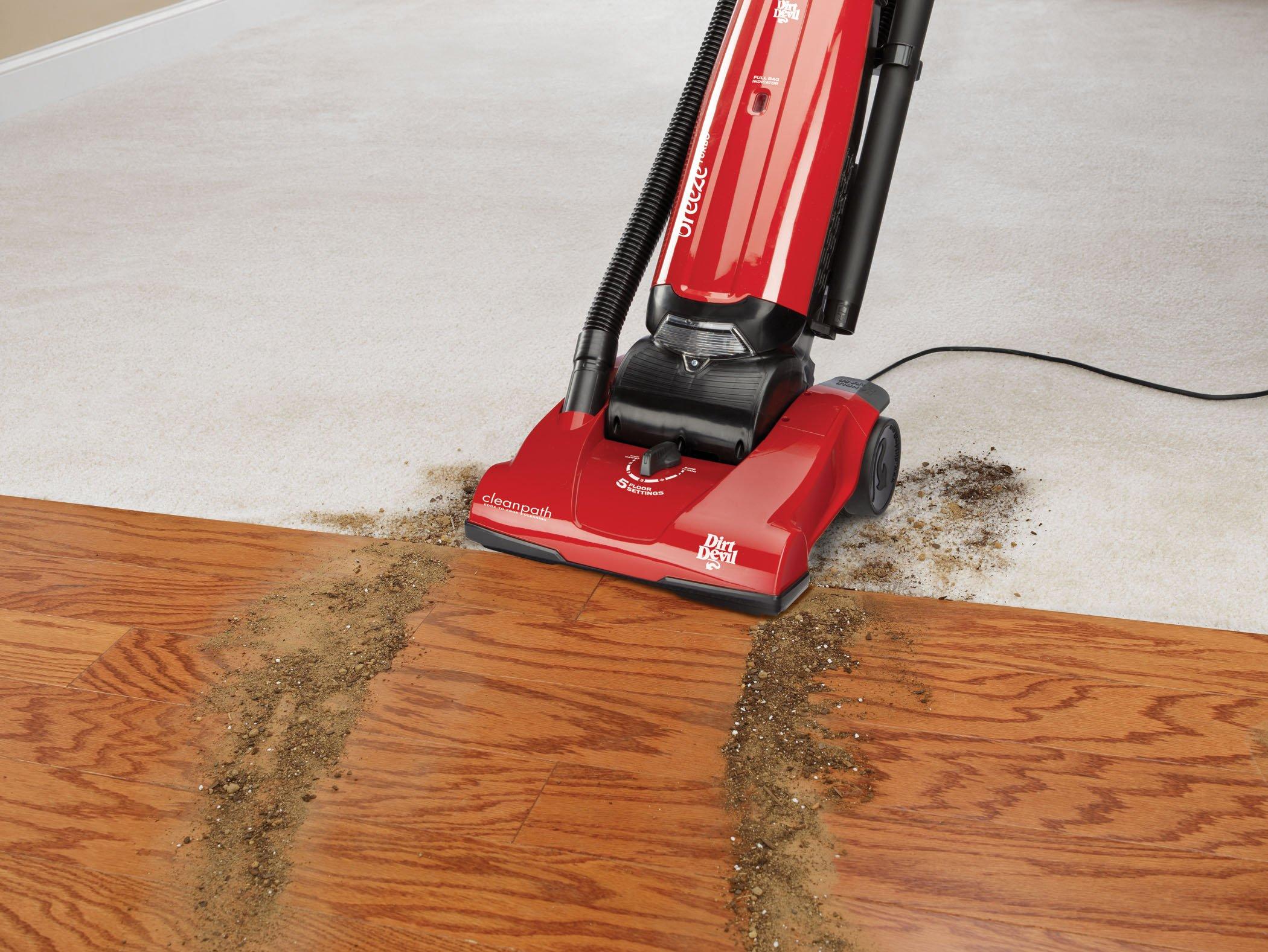 Breeze Stretch Bagged Upright Vacuum - Image 3